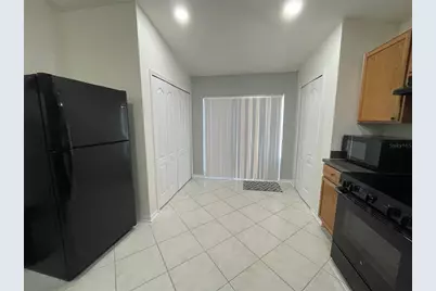 8044 Canterbury Lake Boulevard, Tampa, FL 33619 - Photo 7