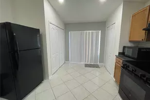 8044 Canterbury Lake Blvd, Tampa, FL 33619 - Photo 7