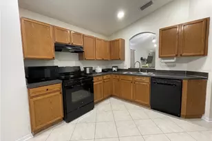 8044 Canterbury Lake Blvd, Tampa, FL 33619 - Photo 5