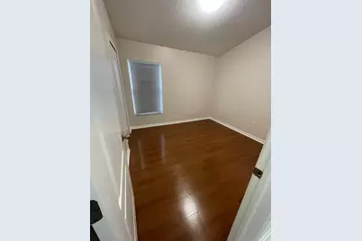 8044 Canterbury Lake Boulevard, Tampa, FL 33619 - Photo 15