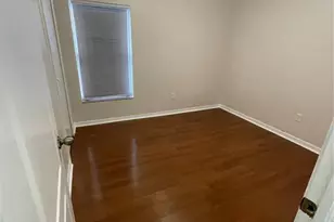 8044 Canterbury Lake Blvd, Tampa, FL 33619 - Photo 15