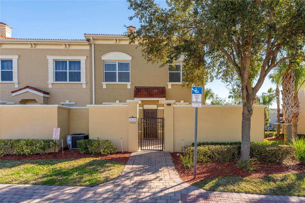 2616 Bella Vista Dr - 2616 Bella Vista Dr, Davenport, FL 33897 Luxury Property | Jose Angel Pina