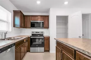 750 Hugo Dr SE, Palm Bay, FL 32909 - Photo 9