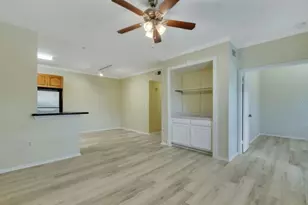 2528 Robert Trent Jones Dr, Orlando, FL 32835 - Photo 7