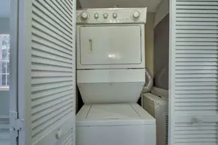 2528 Robert Trent Jones Dr, Orlando, FL 32835 - Photo 17