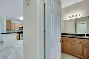 2528 Robert Trent Jones Dr, Orlando, FL 32835 - Photo 13