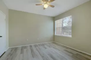 2528 Robert Trent Jones Dr, Orlando, FL 32835 - Photo 11