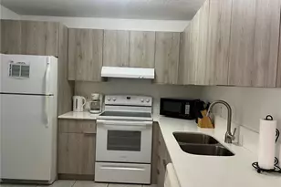 8805 Grand Palms Cir, Kissimmee, FL 34747 - Photo 7