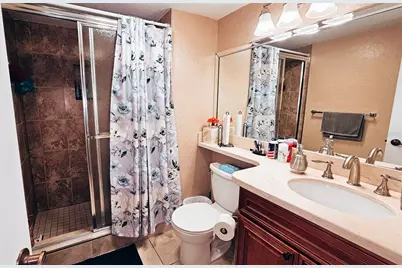 8901 S Hollybrook Blvd #304, Pembroke Pines, FL 33025 - Photo 9
