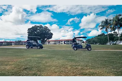 8901 S Hollybrook Blvd #304, Pembroke Pines, FL 33025 - Photo 19