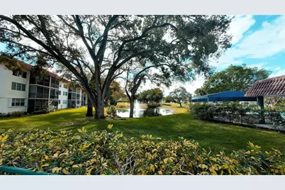8901 S Hollybrook Blvd #304, Pembroke Pines, FL 33025 - Photo 17