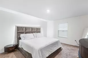 5327 New Friendship Pl, Tampa, FL 33619 - Photo 17