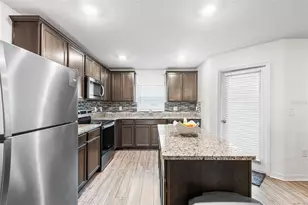 5327 New Friendship Pl, Tampa, FL 33619 - Photo 7