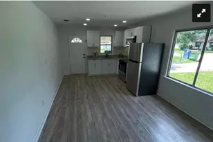 807 E Orchid Ave, Tampa, FL 33612 - Photo 3