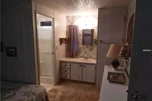 498 Longwood Dr, Venice, FL 34285 - Photo 7