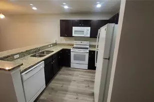 284 Gardner Ln, Kissimmee, FL 34743 - Photo 3