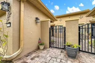 2711 Palm Tree Dr, Kissimmee, FL 34759 - Photo 11