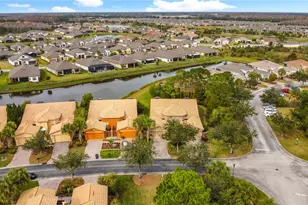 2711 Palm Tree Dr, Kissimmee, FL 34759 - Photo 3