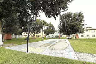 731 Michigan Ct, Saint Cloud, FL 34769 - Photo 17