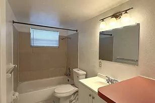 731 Michigan Ct, Saint Cloud, FL 34769 - Photo 9