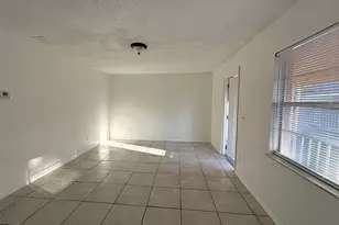 698 Michigan Ct, Saint Cloud, FL 34769 - Photo 7