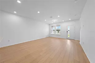 11240 Blue Bay Dr, Orlando, FL 32832 - Photo 9