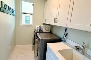 920 Windlass Ct, Kissimmee, FL 34746 - Photo 17