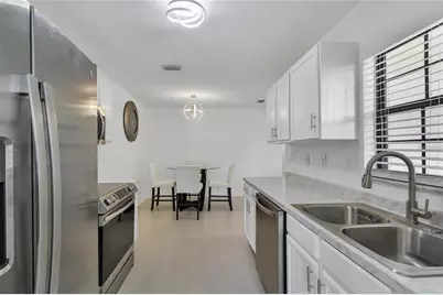 560/562 W Juniata Street, Clermont, FL 34711 - Photo 3