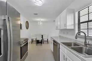 560/562 W Juniata St, Clermont, FL 34711 - Photo 3