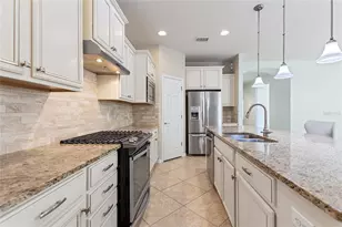 504 Zamora Wy, Davenport, FL 33837 - Photo 13