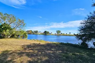 1824 Riverside Dr, Moore Haven, FL 33471 - Photo 19