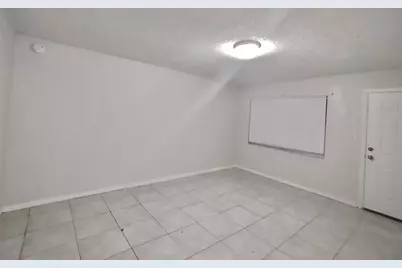 1704 Birchwood Circle #1, Leesburg, FL 34748 - Photo 3