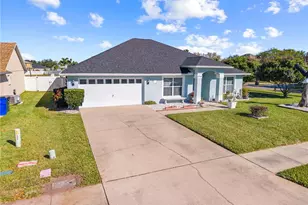 2708 Kayak Ct, Saint Cloud, FL 34772 - Photo 9