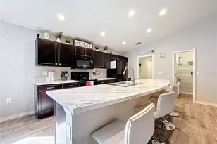 389 St Georges Cir, Eagle Lake, FL 33839 - Photo 9