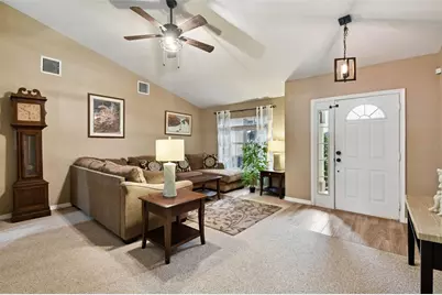 4215 Settlers Court, Saint Cloud, FL 34772 - Photo 9