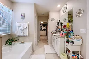 472 NW 6th Ave NW, Ruskin, FL 33570 - Photo 53