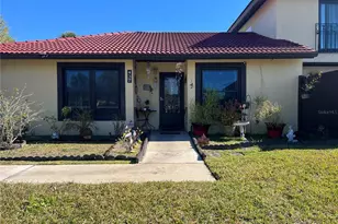 437 Hunter Cir, Kissimmee, FL 34758 - Photo 1