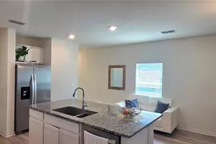 1340 Mirabella Cir, Davenport, FL 33897 - Photo 15