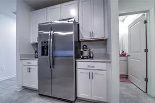 1760 White Water Ct, Davenport, FL 33837 - Photo 9