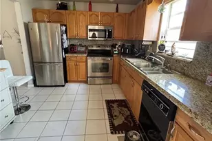 3261 Anthony Cir N, West Palm Beach, FL 33417 - Photo 7