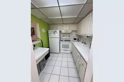 349 Camden O #0, West Palm Beach, FL 33417 - Photo 9