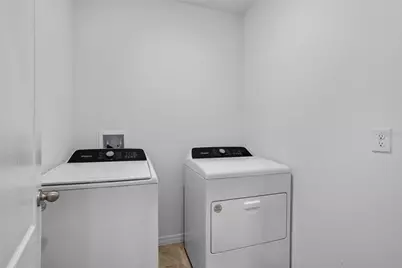 2143 Kalin Way, Tavares, FL 32778 - Photo 13