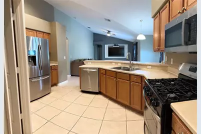 16016 Blossom Hill Loop, Clermont, FL 34714 - Photo 9