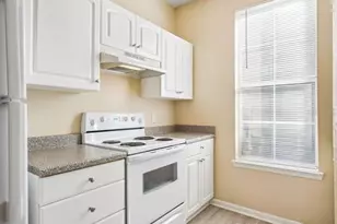 860 N Orange Ave, Orlando, FL 32801 - Photo 9