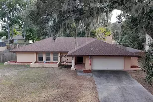 209 1st St, Tavares, FL 32778 - Photo 23