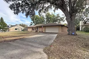 209 1st St, Tavares, FL 32778 - Photo 25
