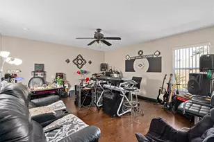 10310 Chorlton Cir, Orlando, FL 32832 - Photo 33