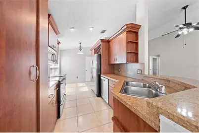 8332 Southern Forest Drive, Orlando, FL 32829 - Photo 13