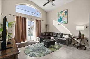 1113 Casterton Cir, Davenport, FL 33897 - Photo 5