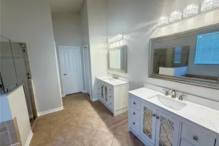 6817 Cromwell Garden Dr, Apollo Beach, FL 33572 - Photo 11